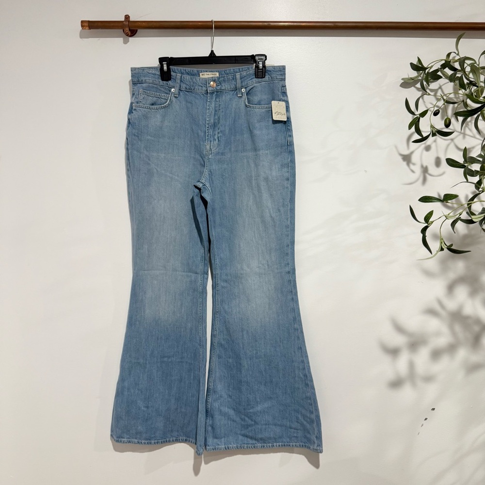 Free People We The Free Avalon Drapey Flare Jeans - Picture 2 of 5